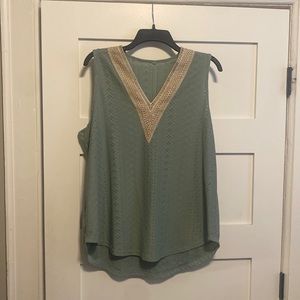V-Neck, Lace, Sleeveless Tank Top